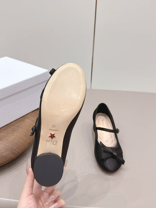 CD 26A Bow-tie Mary Jane 40 Sheepskin