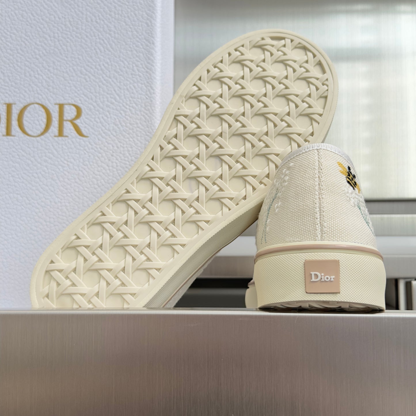 CD 26s Saltwind Sneakers Cream Canvas 920080