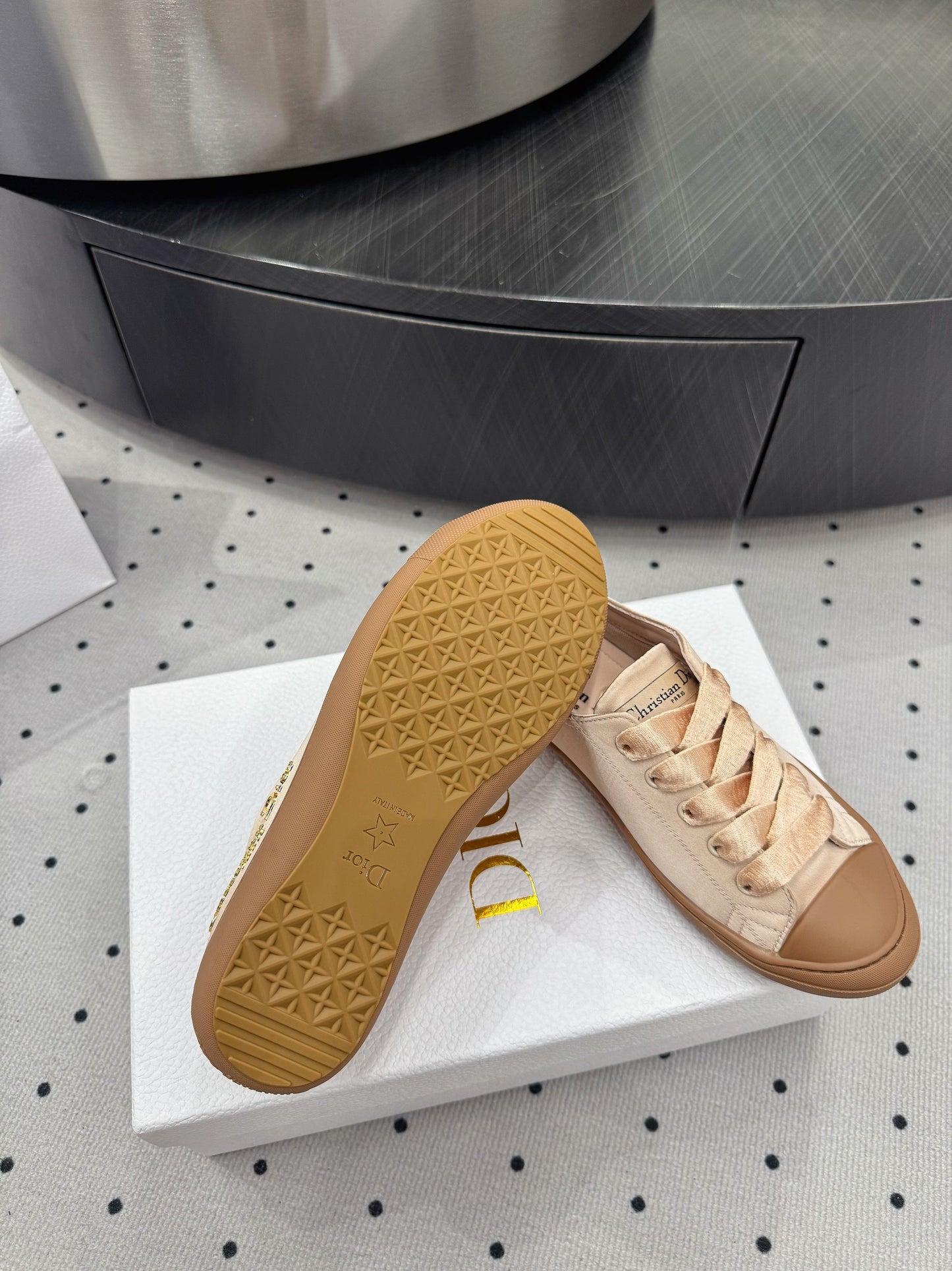 Dior Lucky Sneaker Beige Satin 618070