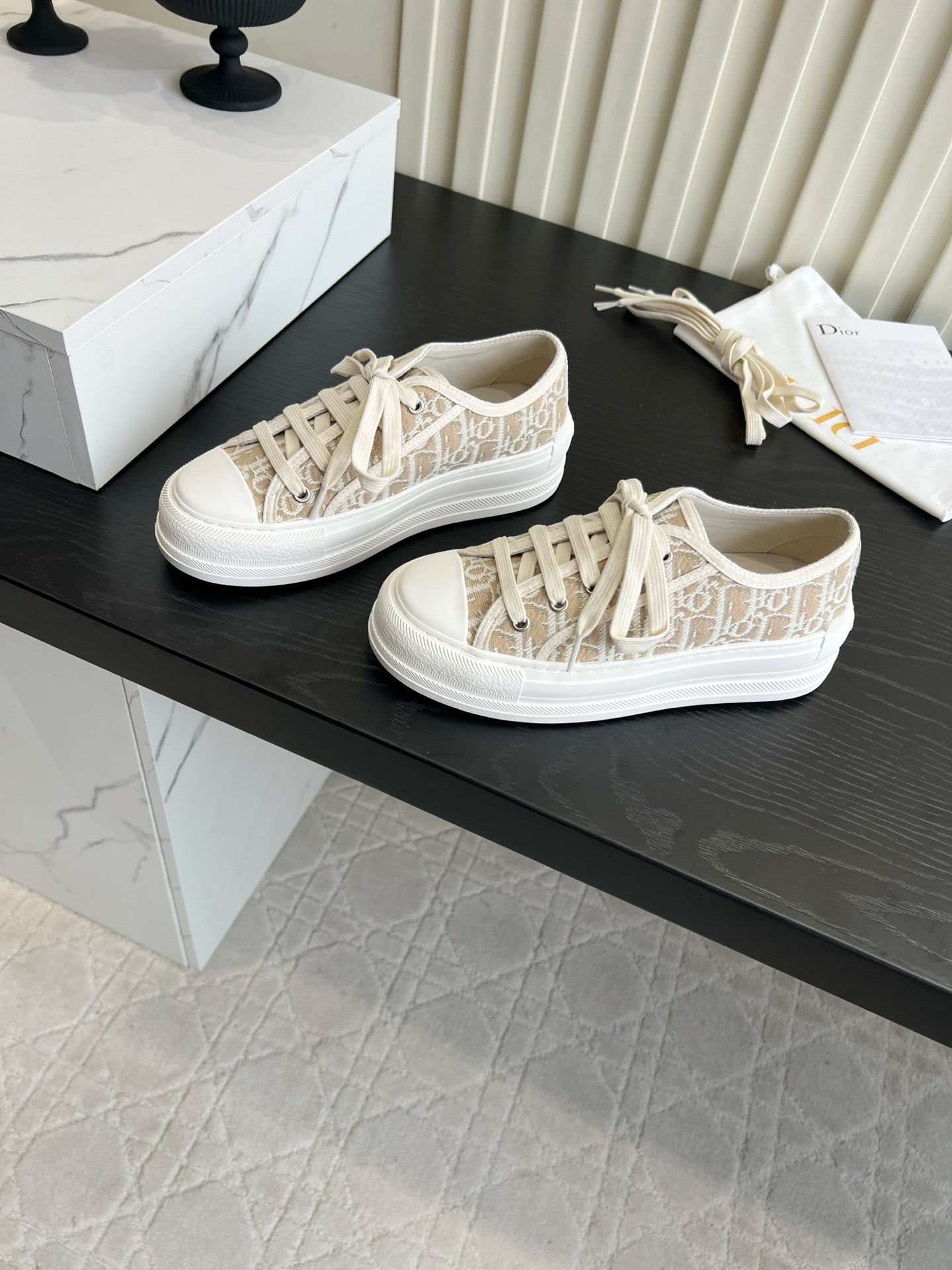 CD Dioriviera Walk'n'Dior Sneaker White Taupe Cotton 851243