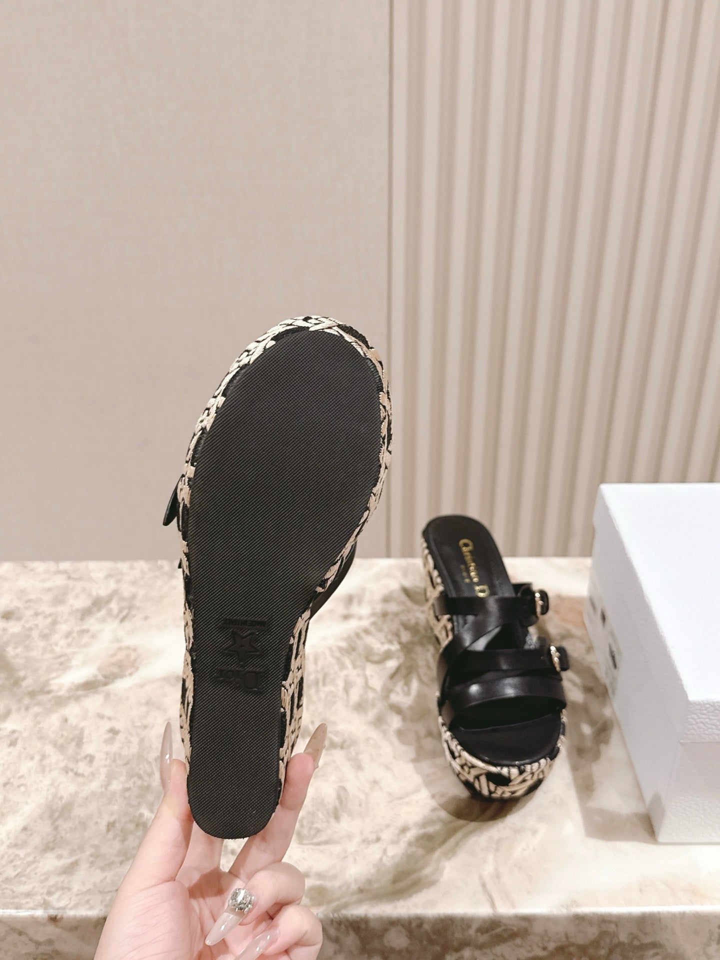 CD L'Amazone Wedge Slide 85mm Black Calfskin and Raffia 483084