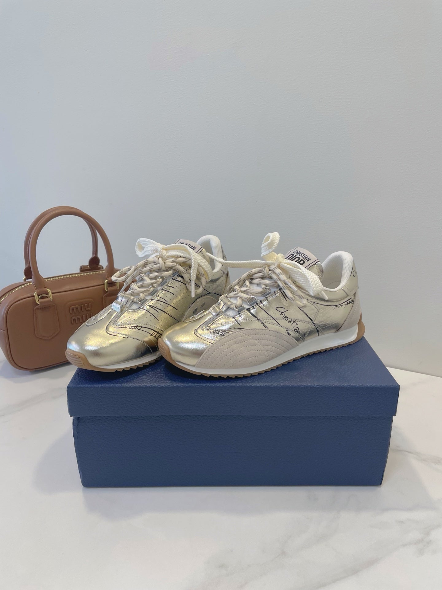 CD 26s D-Sketch Sneakers Sliver Taupe Suede Lambskin 908093