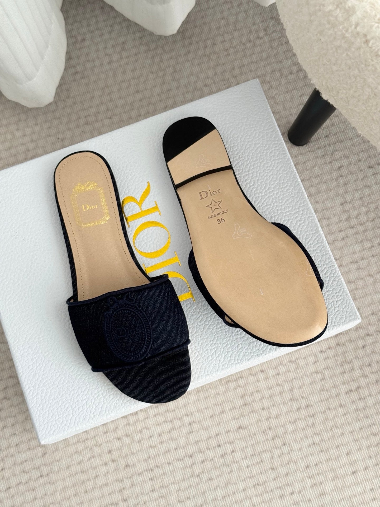 CD Médaillon Slide Flat Dark Blue Denim 849733