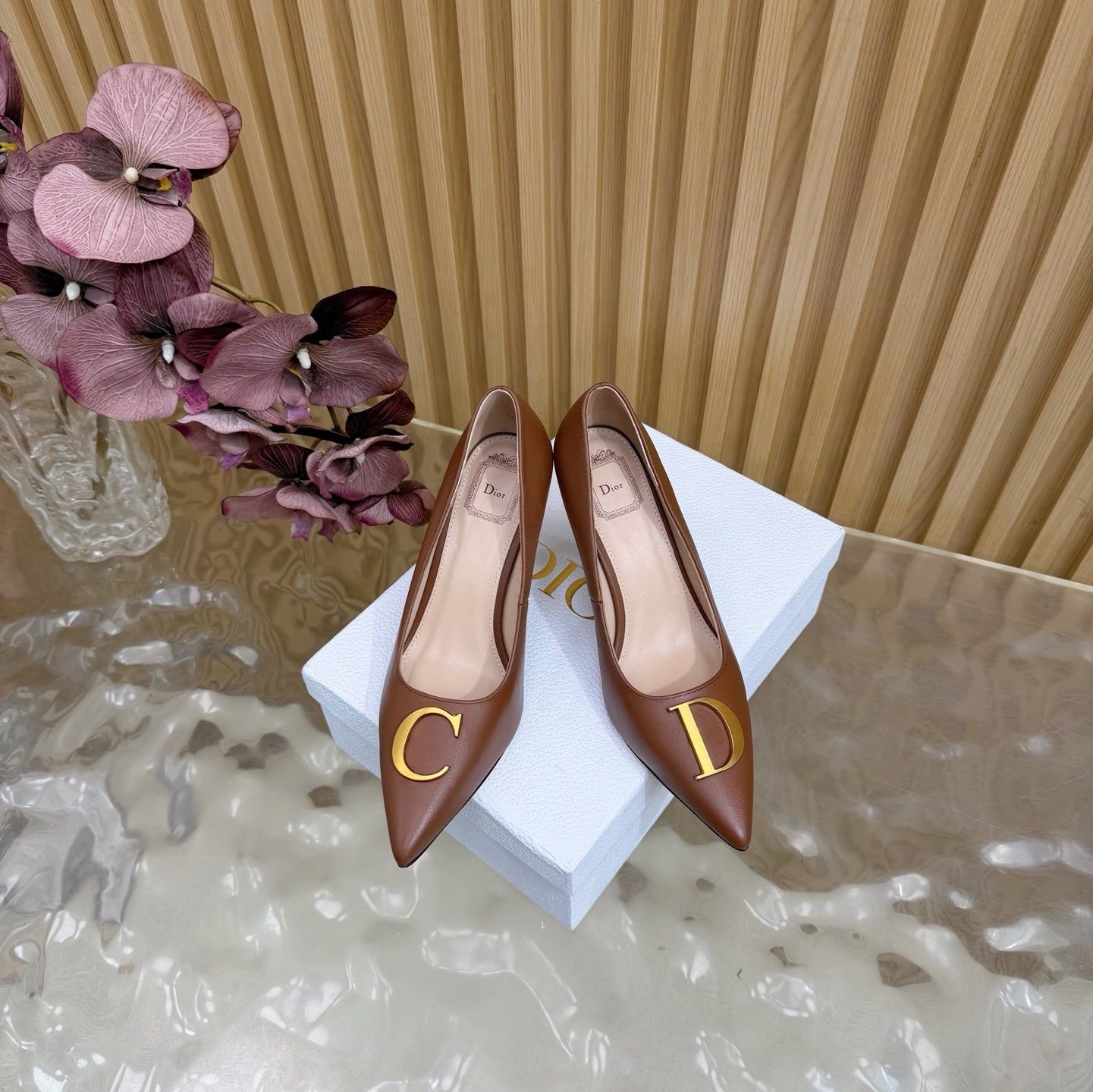CD Buckle High-Heeled Elegant Shoes 85mm Brown Cowhide 537719
