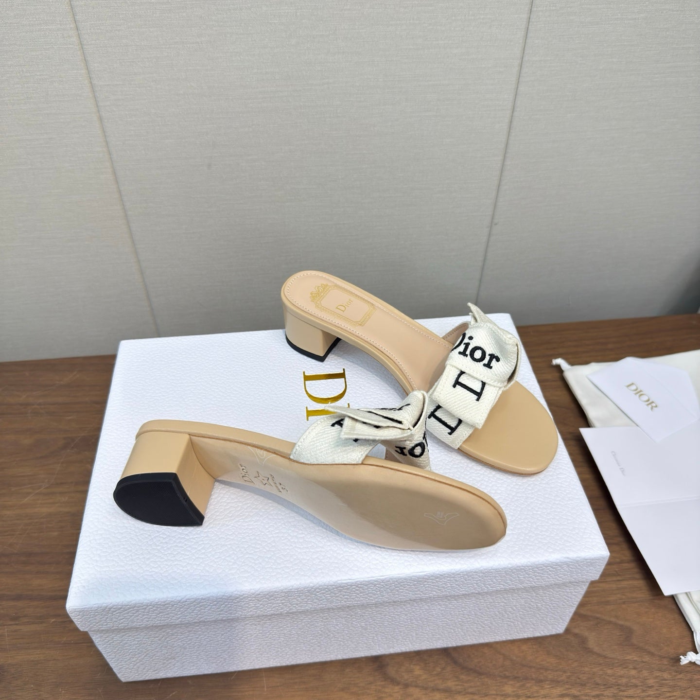 CD 26s J'Adior Chunky Heel 4.5cm Beige Canvas Lambskin 922451