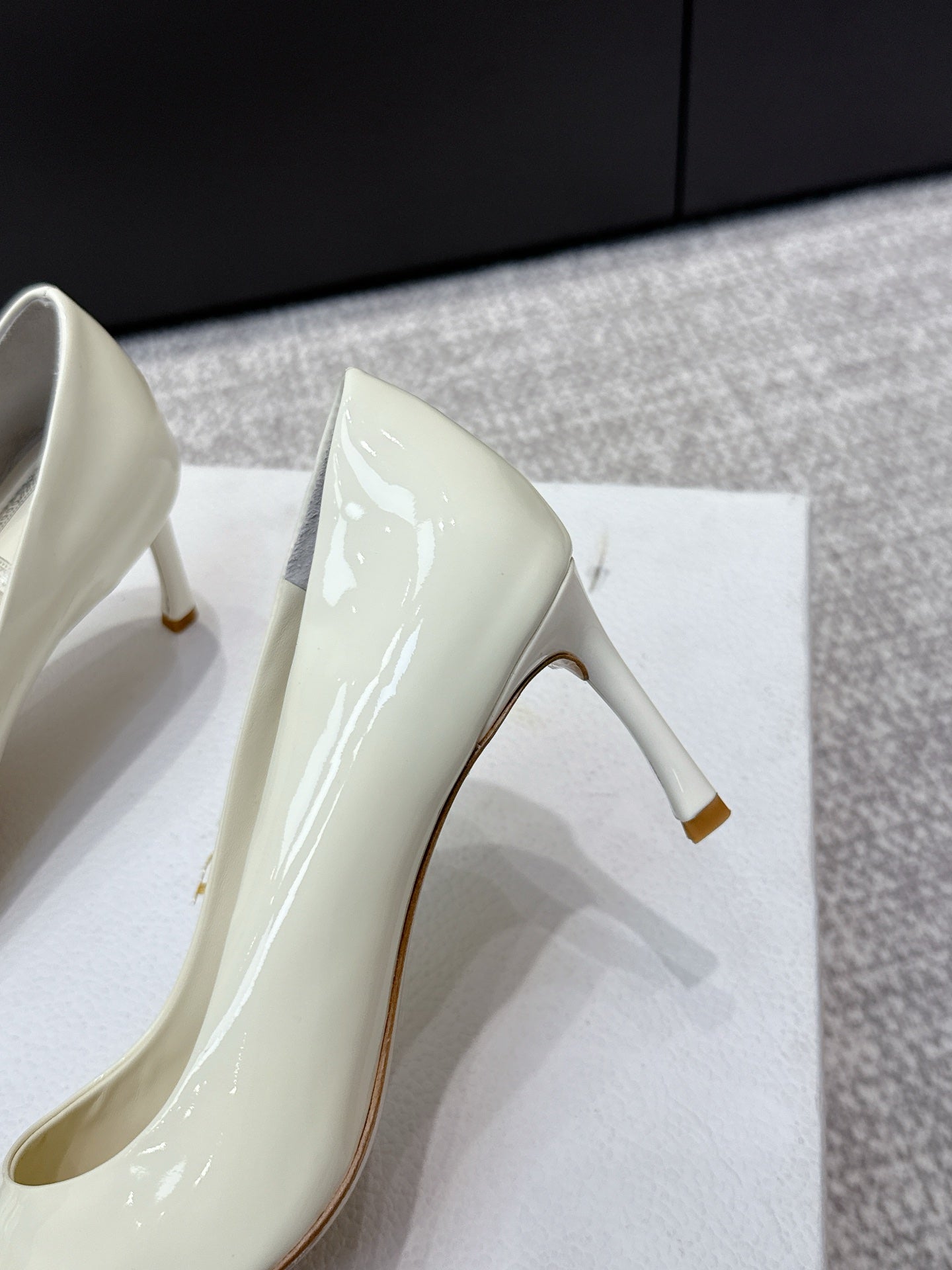 CD 26s High Heels Pump 85 White Patent Leather 661476