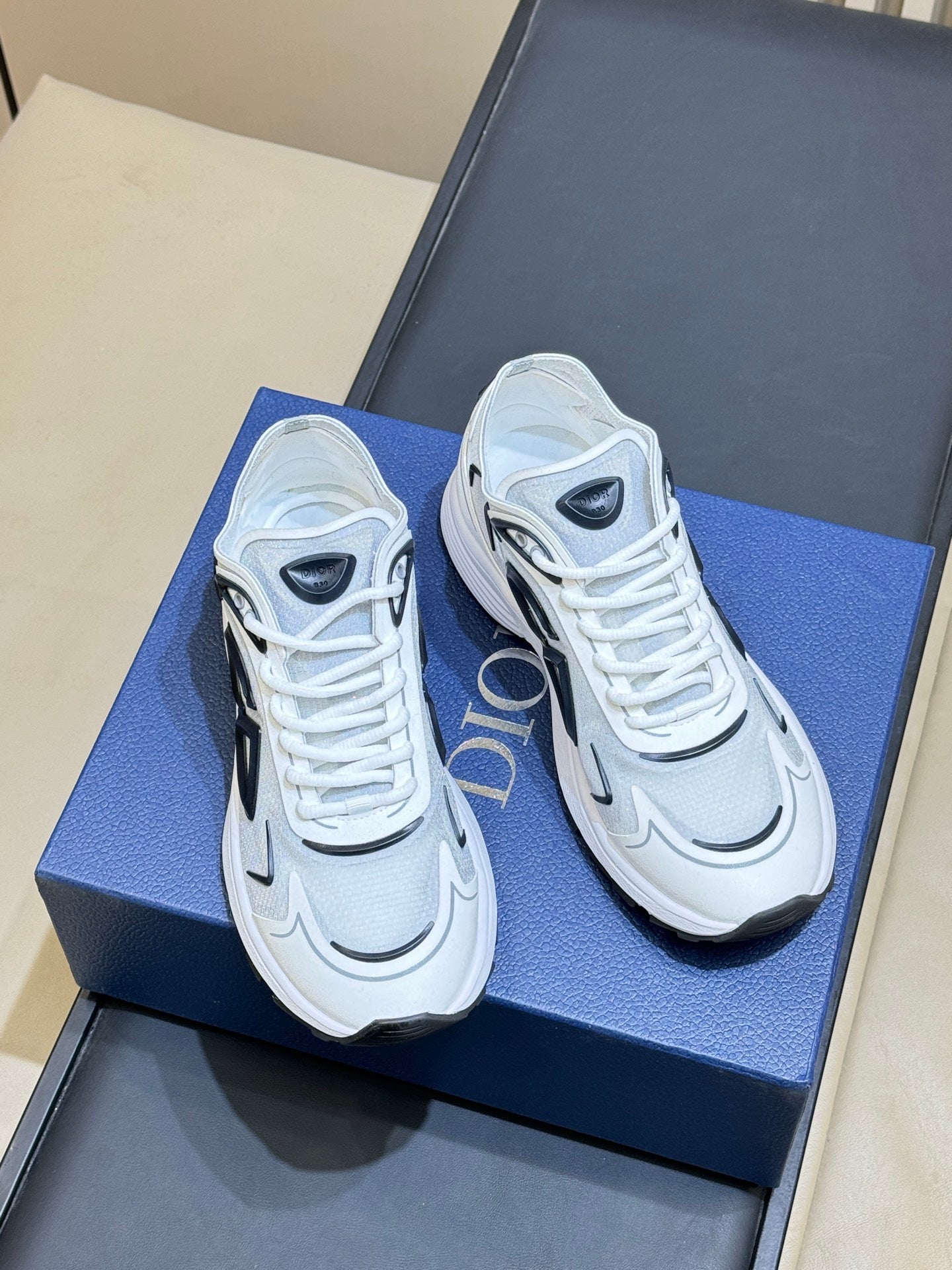 CD 26 B30 Sneaker White Black Mesh TPU 621817