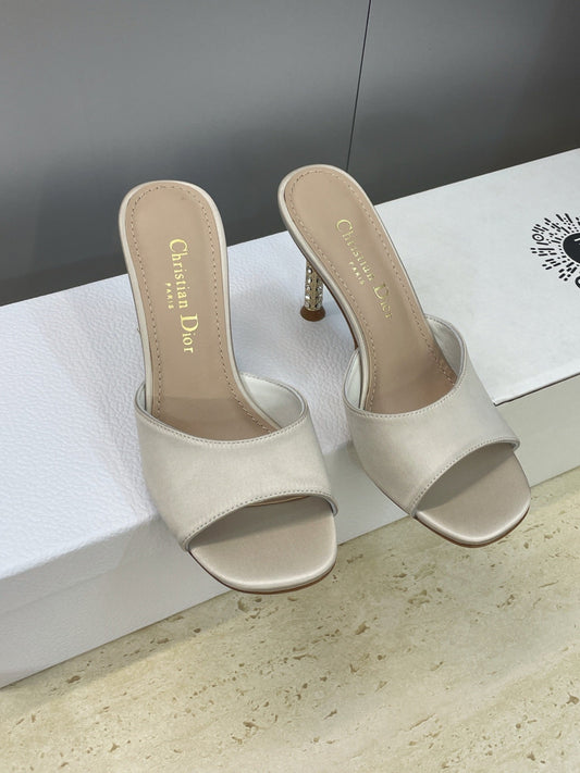 CD 26s Icon Heeled Slide 8cm Off White Leather Silk 633059