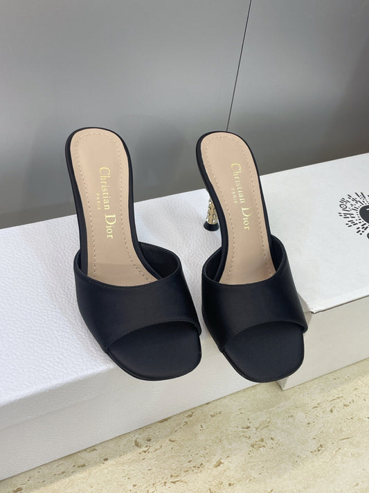 CD 26s Icon Heeled Slide 8cm Black Leather Silk 633060