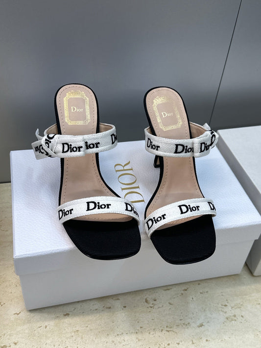 CD 26s Heeled Sandal 10cm Black Beige Leather Fabric 633072