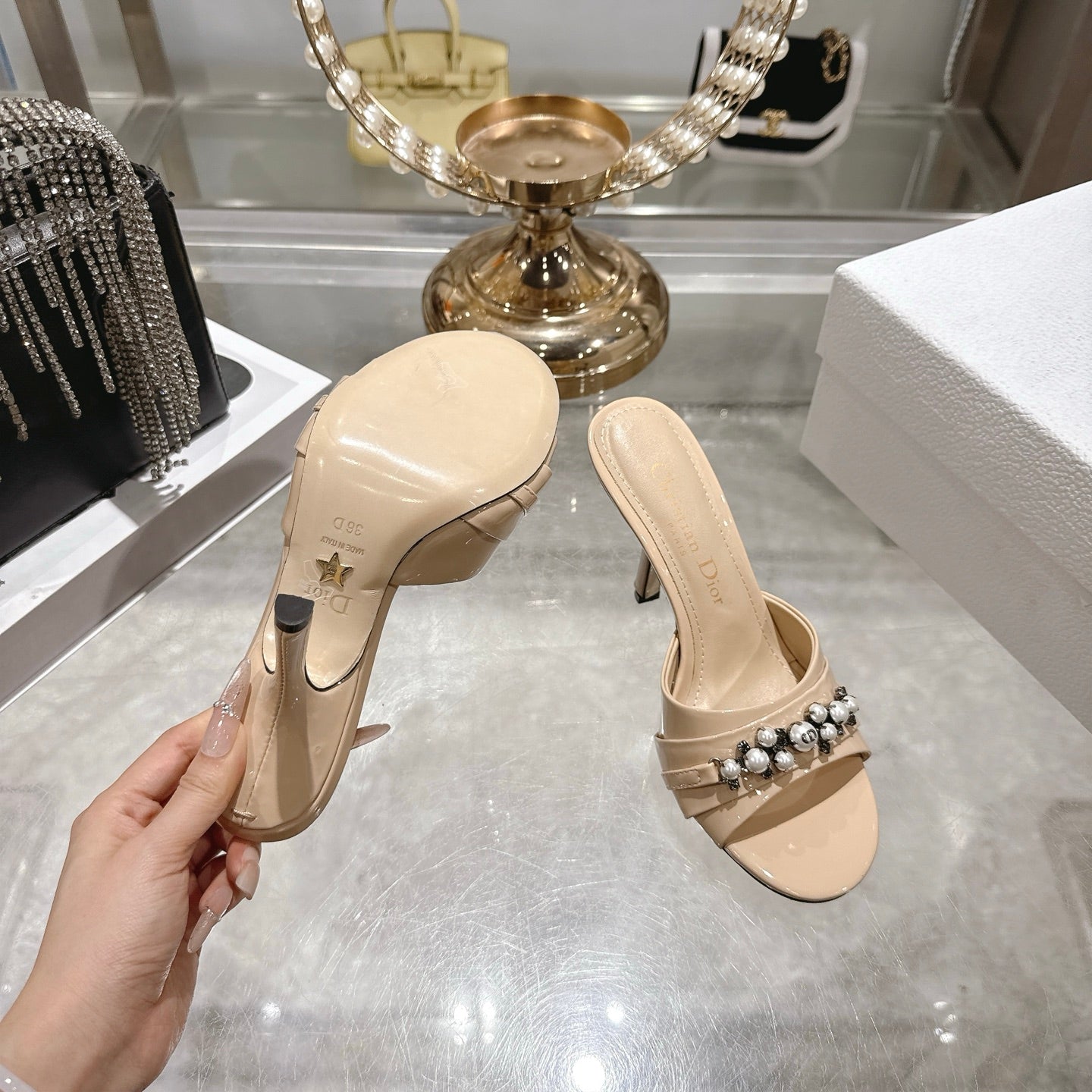 CD 26 High-Heeled Mules 85mm Pearl Beige Patent Leather 592250
