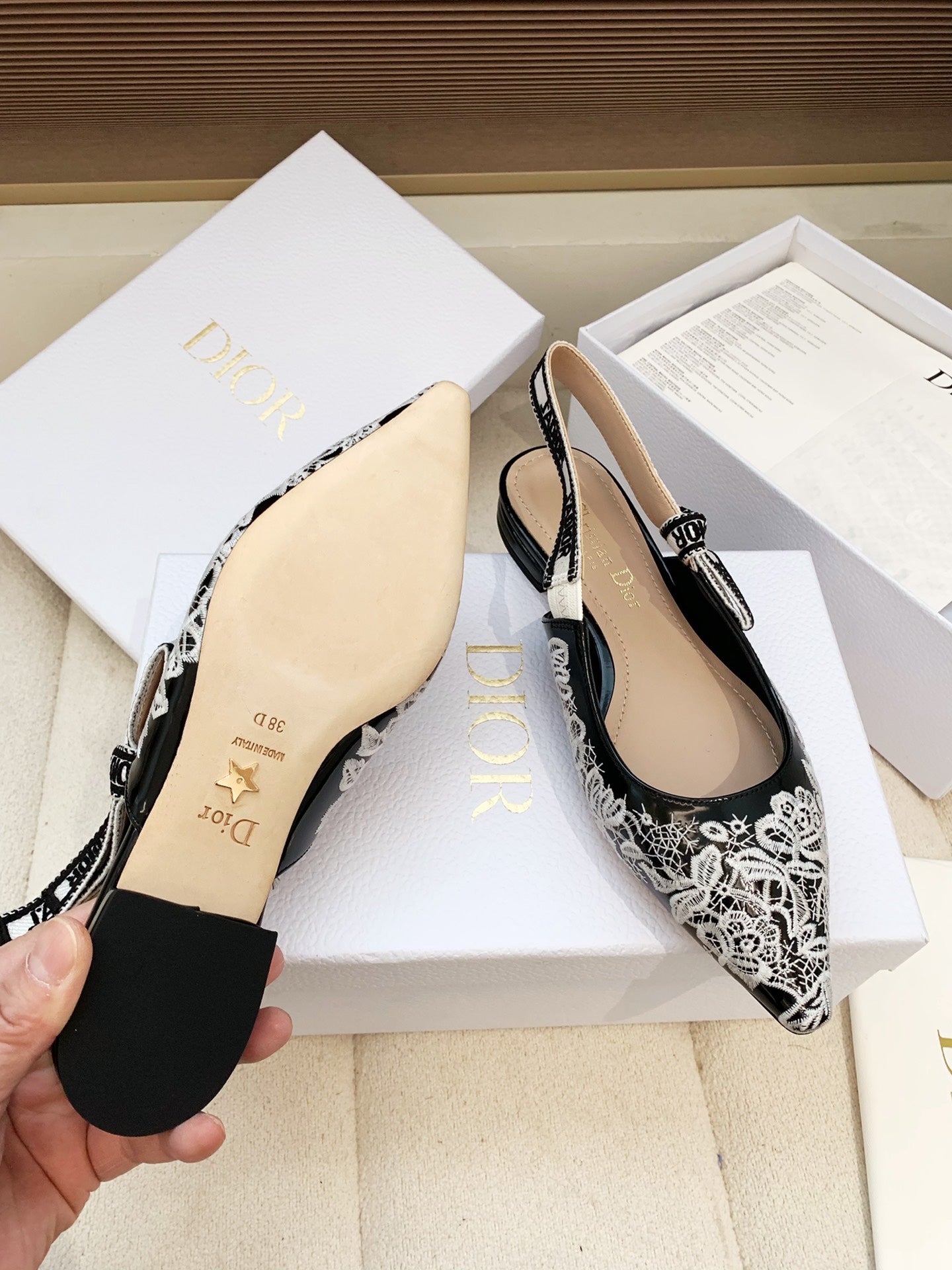 CD 26s J'Adior Jacquard Embroidered Slingback 1.5 Black Patent Leather 614927