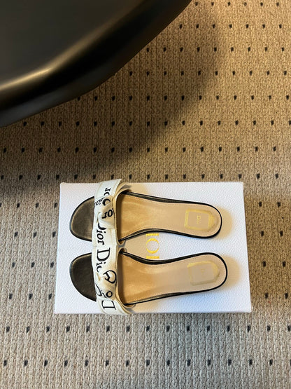 CD 26SS Letter Webbing Flat Sandals Black White in Fabric 789472