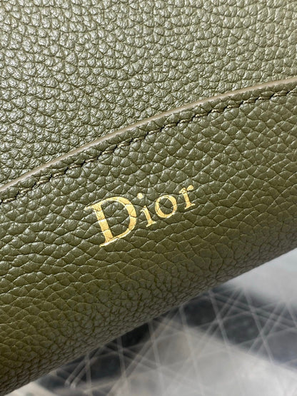 CD Médaillon Bucket Bag 26.5cm Dark Green in Cowhide 155518