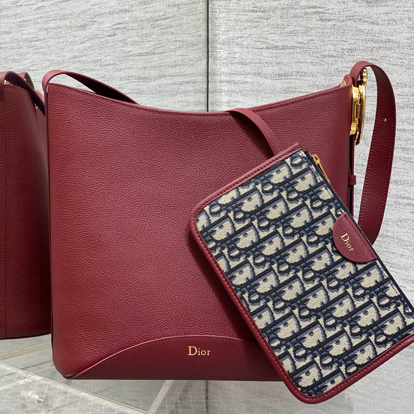 CD Médaillon Bucket Bag 26.5cm Burgundy in Cowhide 155520