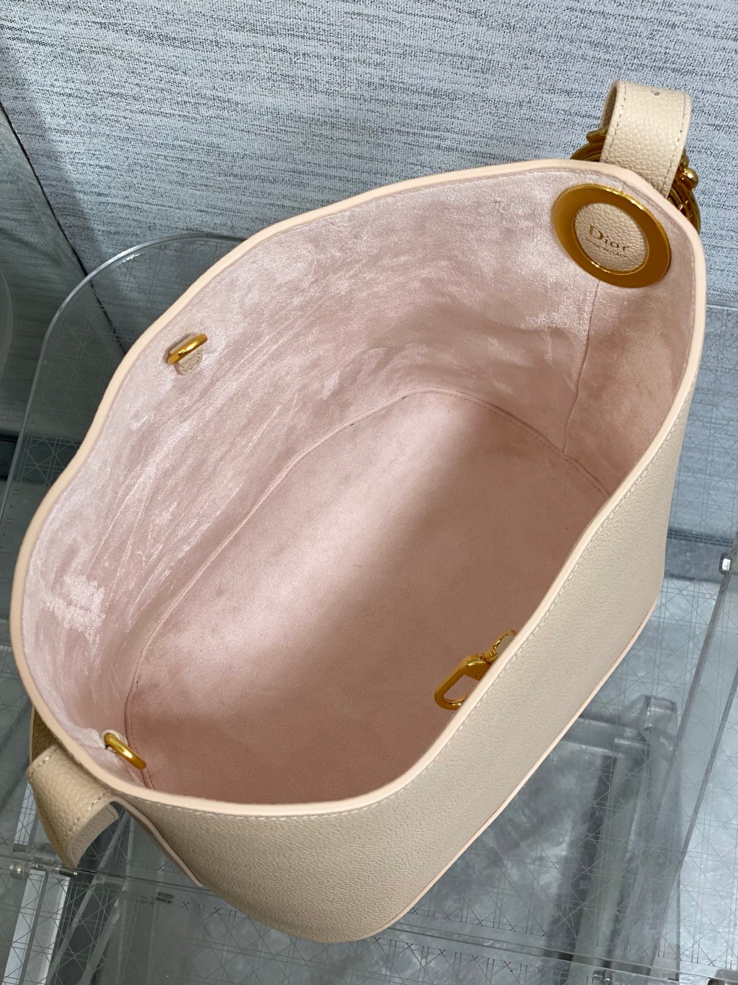 CD Médaillon Bucket Bag 26.5cm Beige in Cowhide 155526