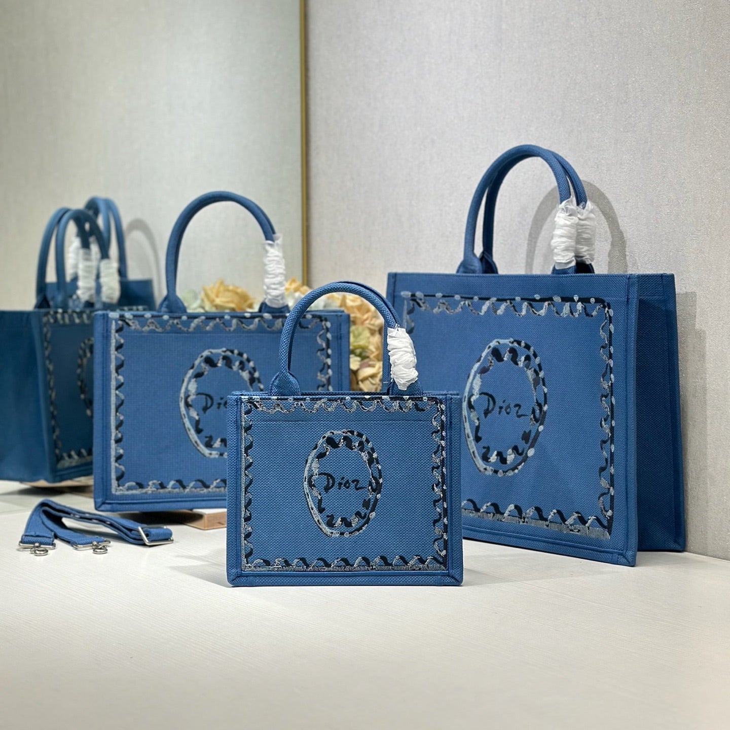 CD Medium Dioriviera Book Tote Blue Embroidered Canvas 158042