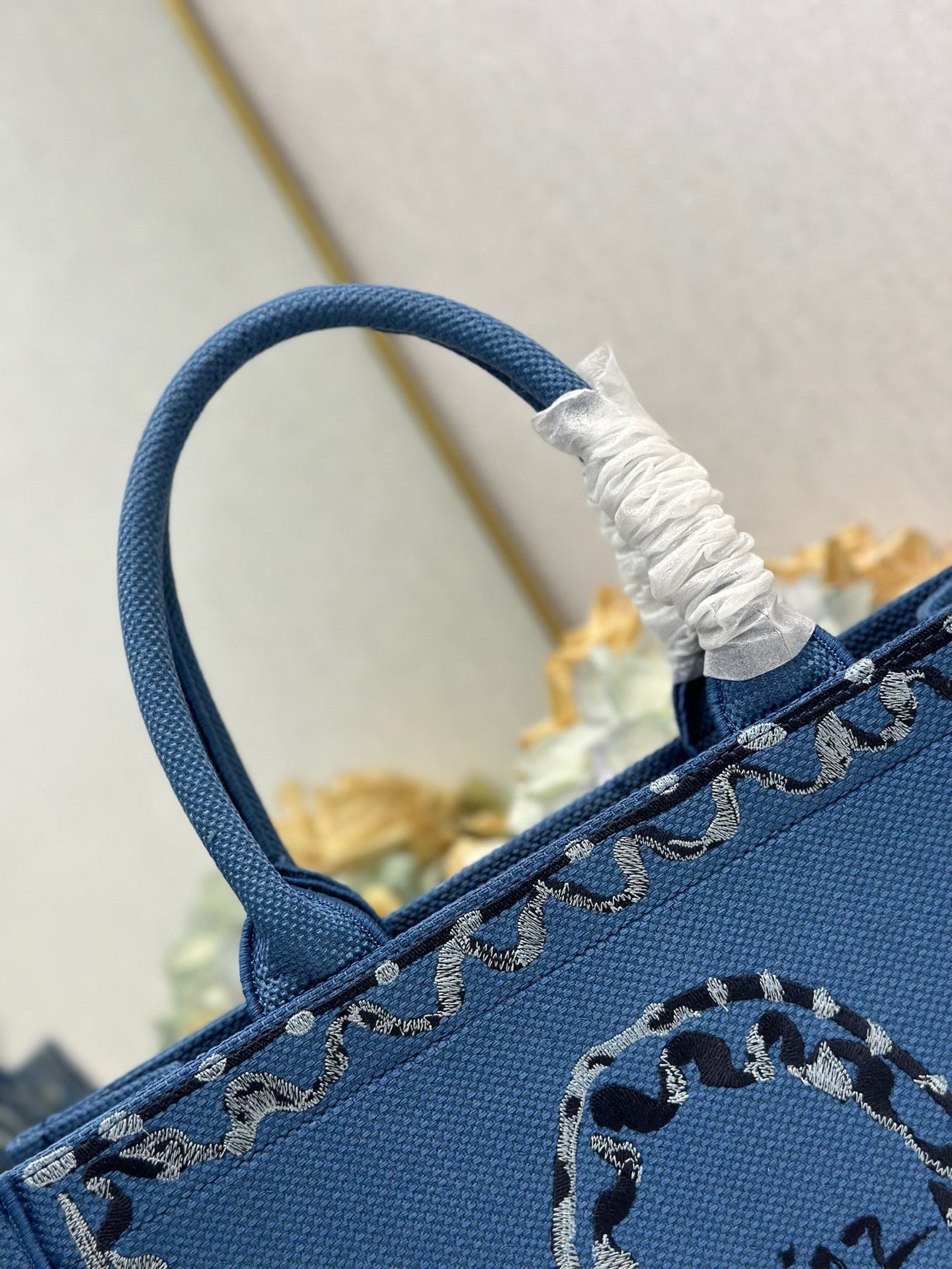 CD Medium Dioriviera Book Tote Blue Embroidered Canvas 158042
