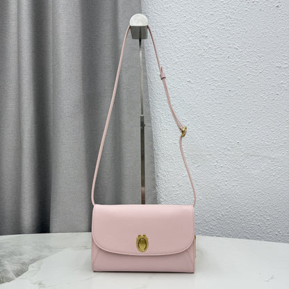 CD Médaillon Envelope Pouch 20.5cm Pink Cowhide Leather GHW 158548