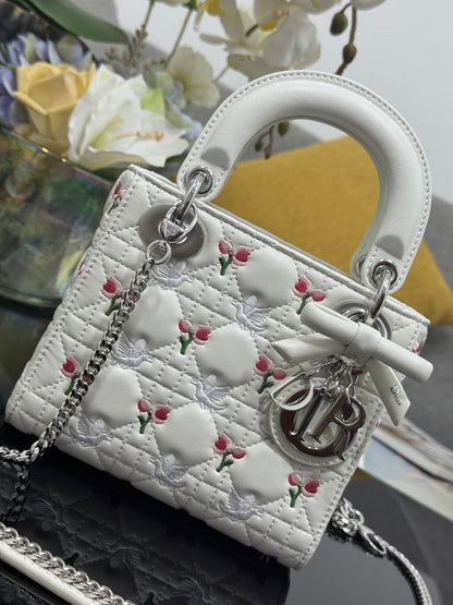 CD Mini Lady Dior 17cm White Embroidered Cowhide Leather SHW 158728