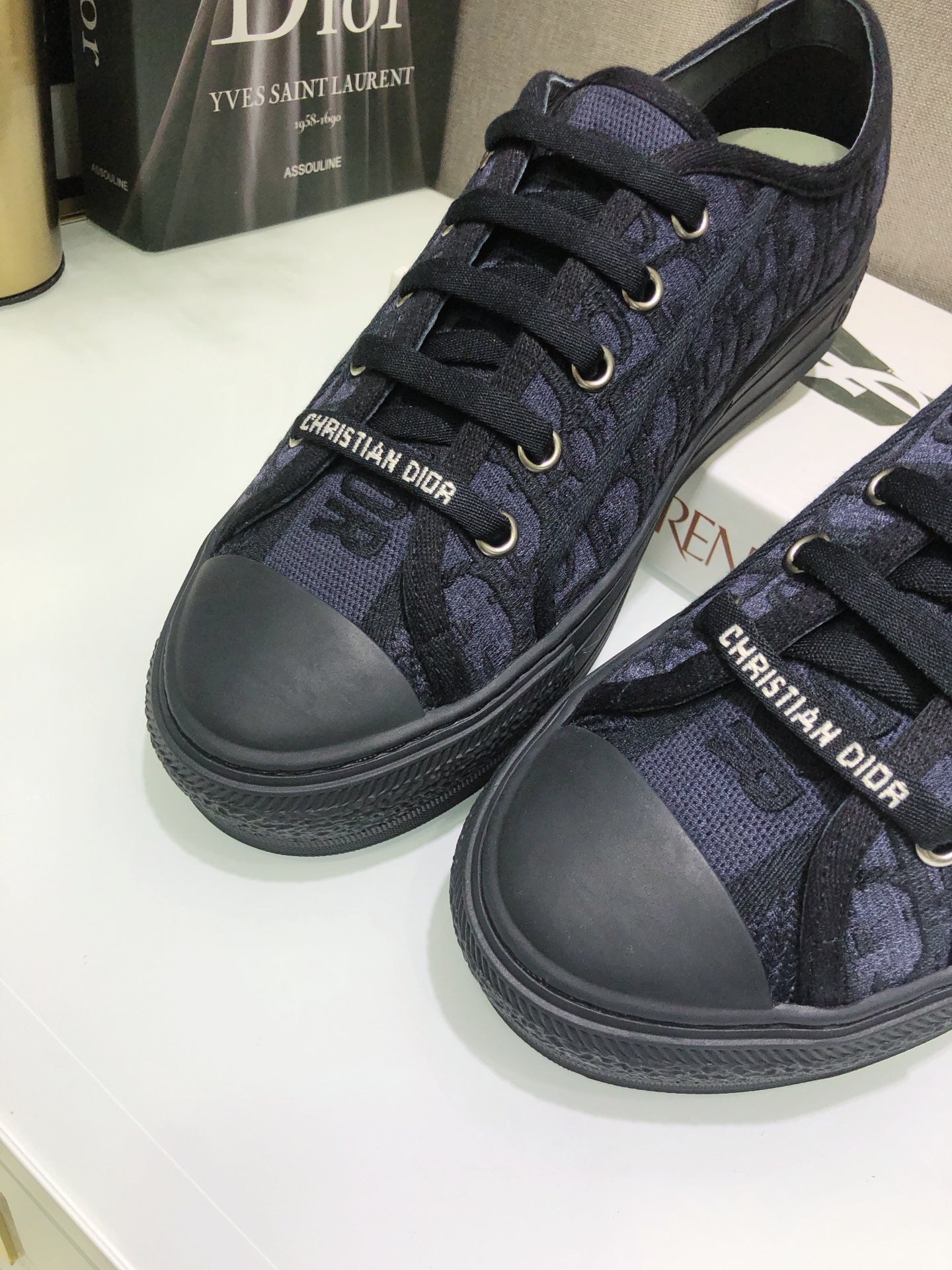 CD 26s Walk'n'Dior Sneaker Green Oblique Embroidered Cotton 966642
