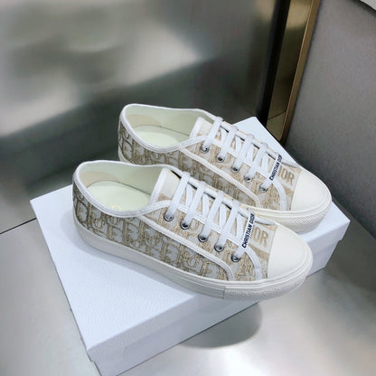 CD 26s Walk'n'Dior Sneaker Beige Oblique Embroidered Cotton 966653