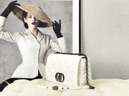 LARGE CARO BAG 28 WHITE CALFSKIN BLACK HARDWARE