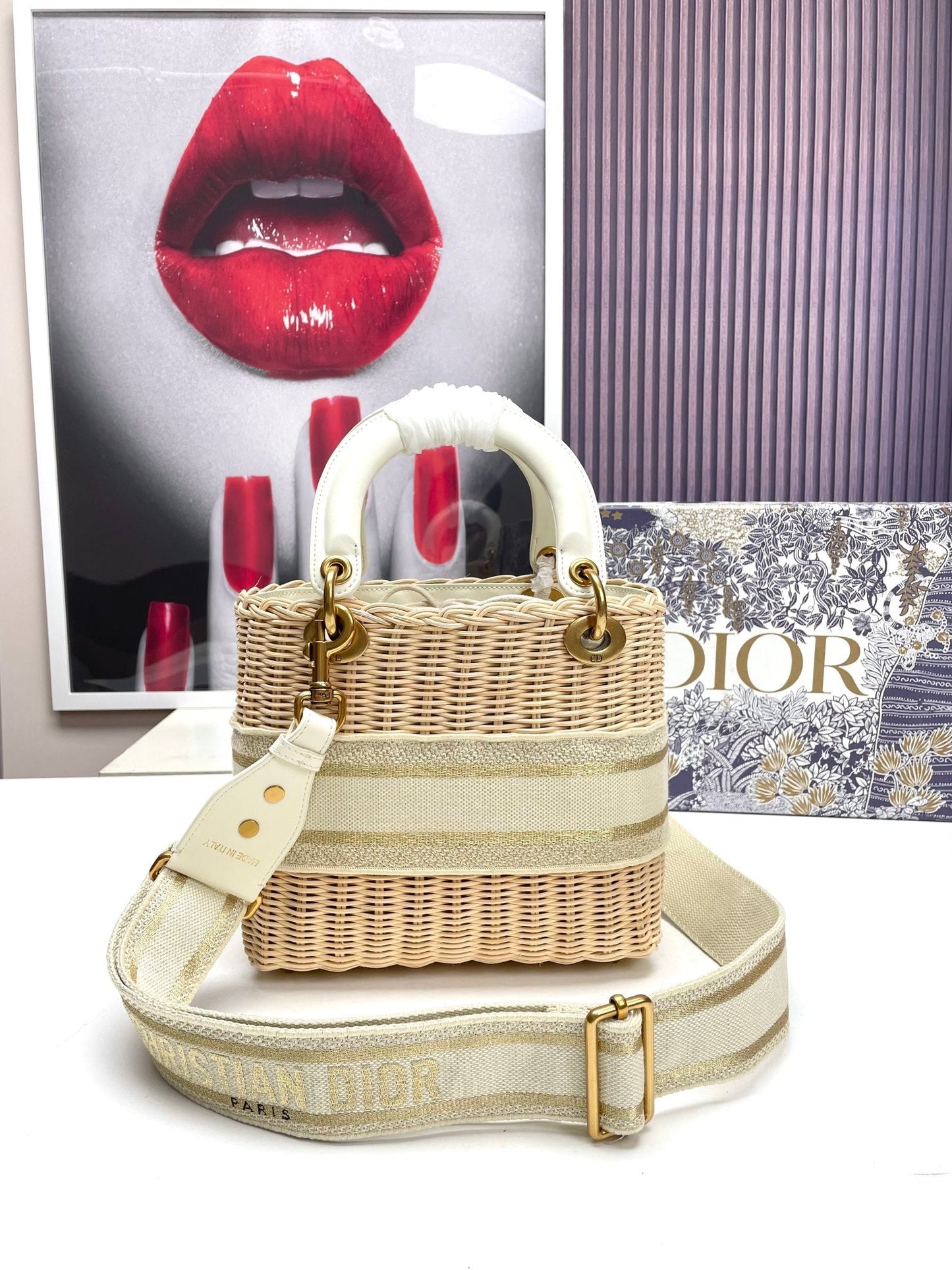 medium lady 24 bamboo basket white canvas