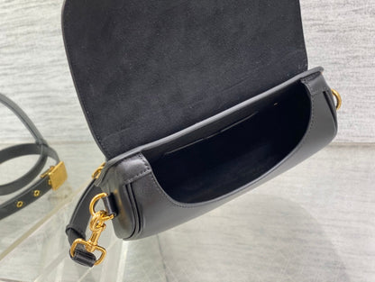 MEDIUM CD BOBBY 22CM BLACK CALFSKIN GOLD HARDWARE