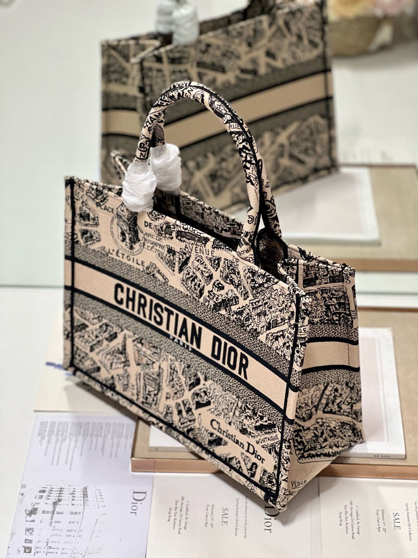 CD Paris Apricot Book Tote 36cm Bag Black beige Canvas 336525