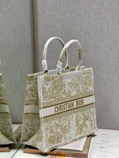 CD Golden Magpie Book Tote 42cm Bag Canvas 336588