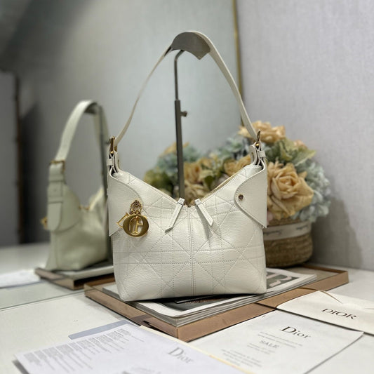 CD Small Dior Voyage Bag 22cm White Macrocannage Calfskin 288621