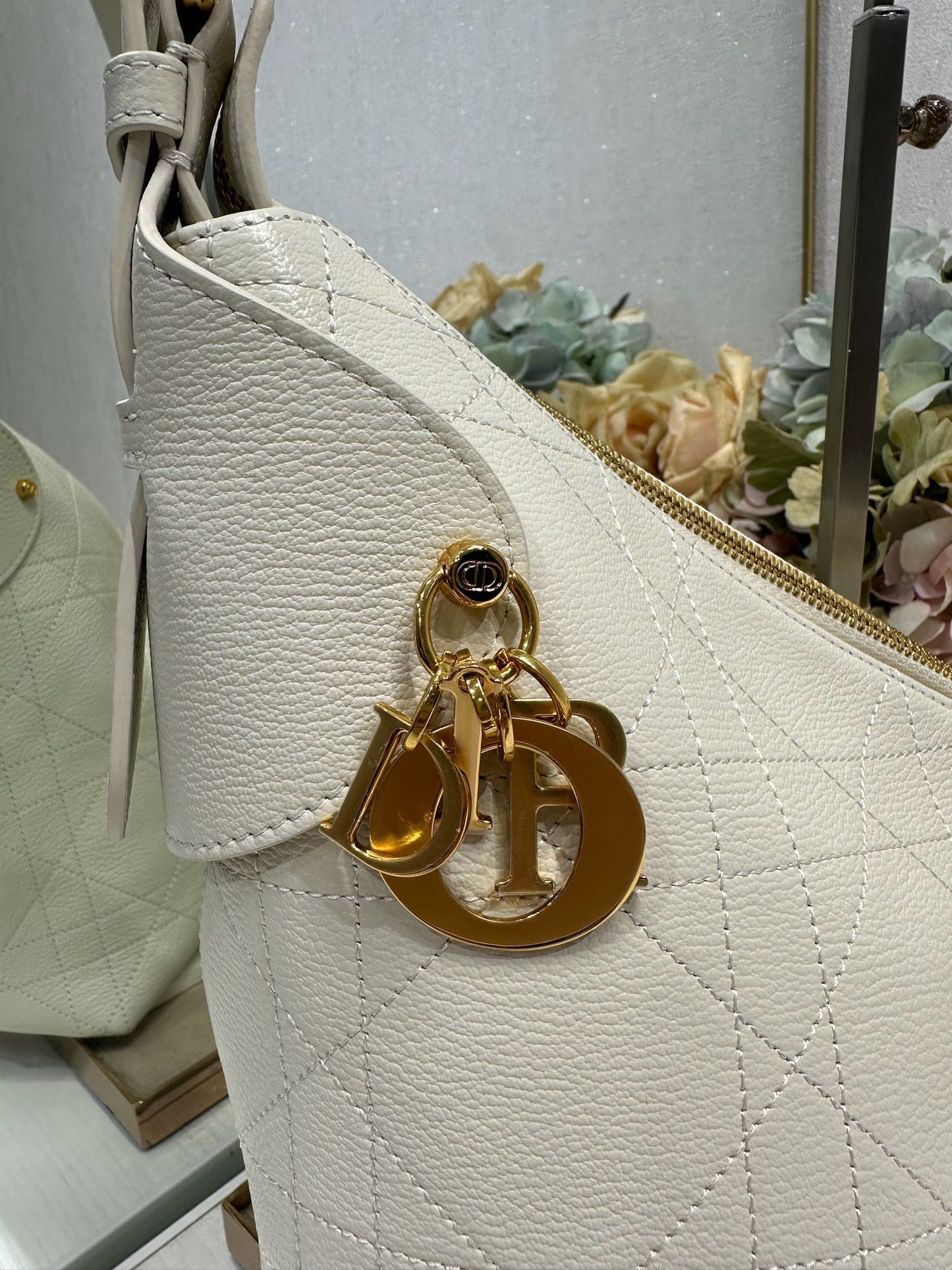 CD Large Dior Voyage Bag 34cm White Macrocannage Calfskin 288641