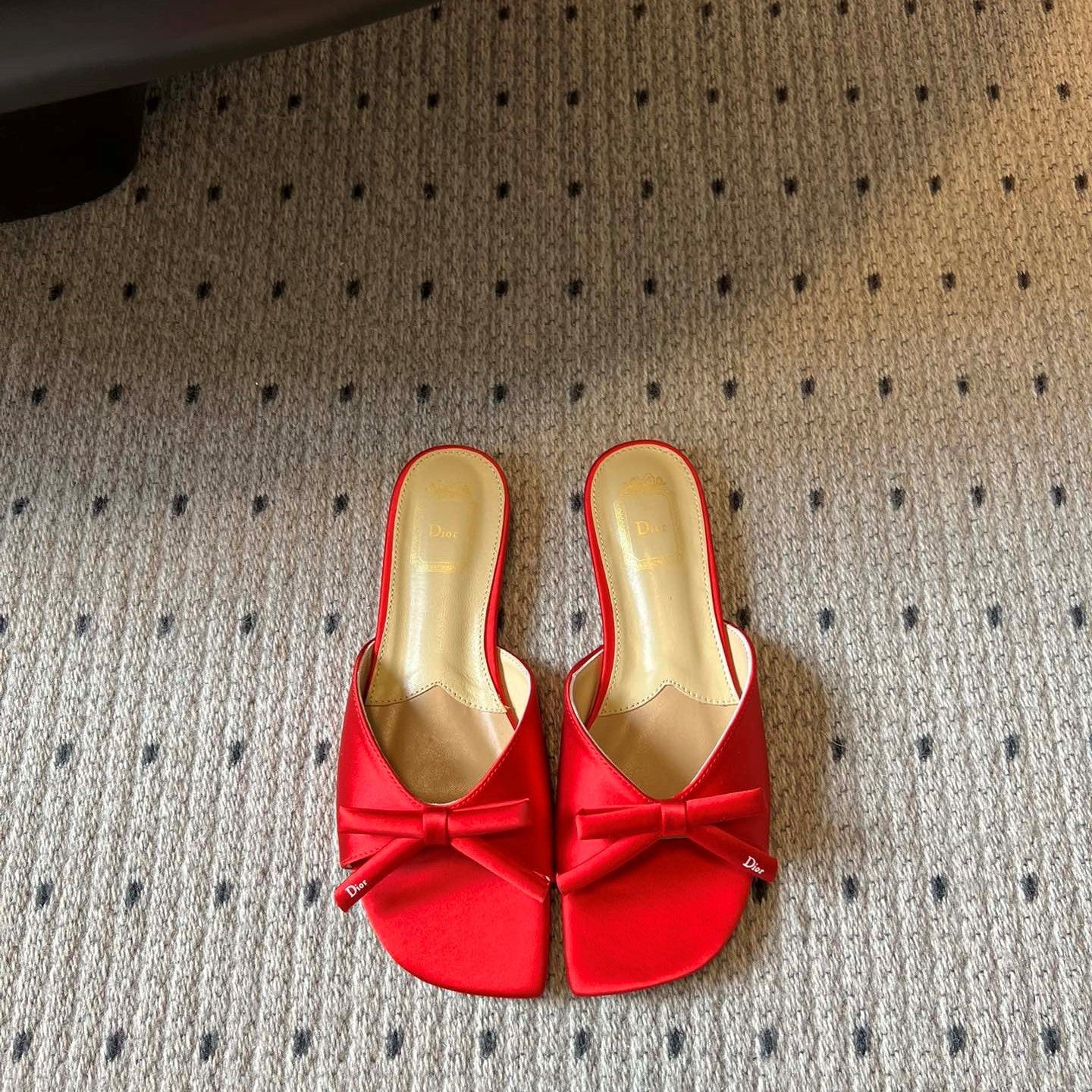 CD 26s Bow Slide Red Satin 820004