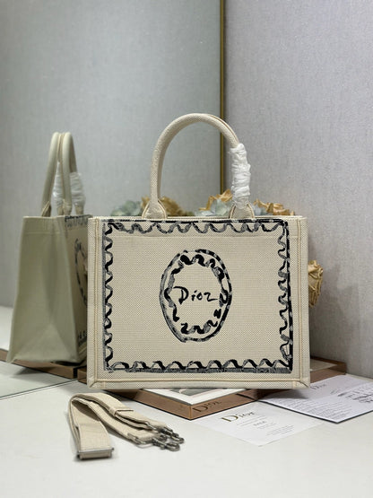 CD Medium Dioriviera Book Tote White Embroidered Canvas 158041