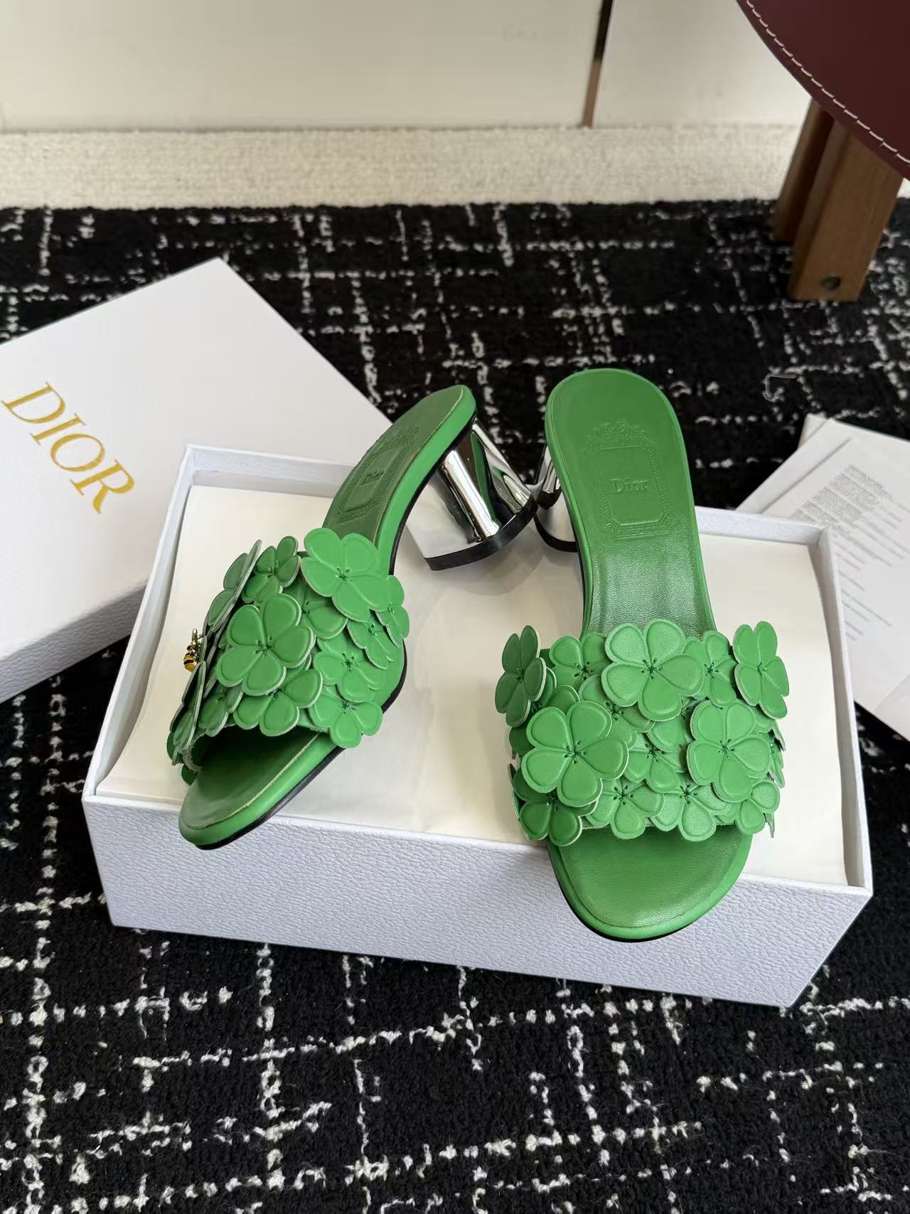 CD Bloom Mules 4.5CM Green Leather Flowers Bee Accent 966855