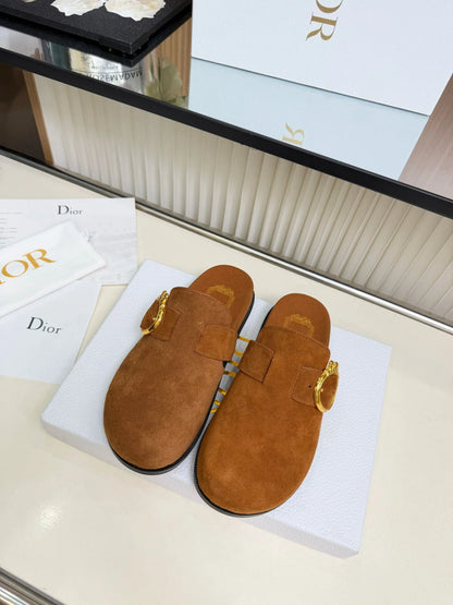 Dior 2026 Medaillon Buckle Mule Suede 911606