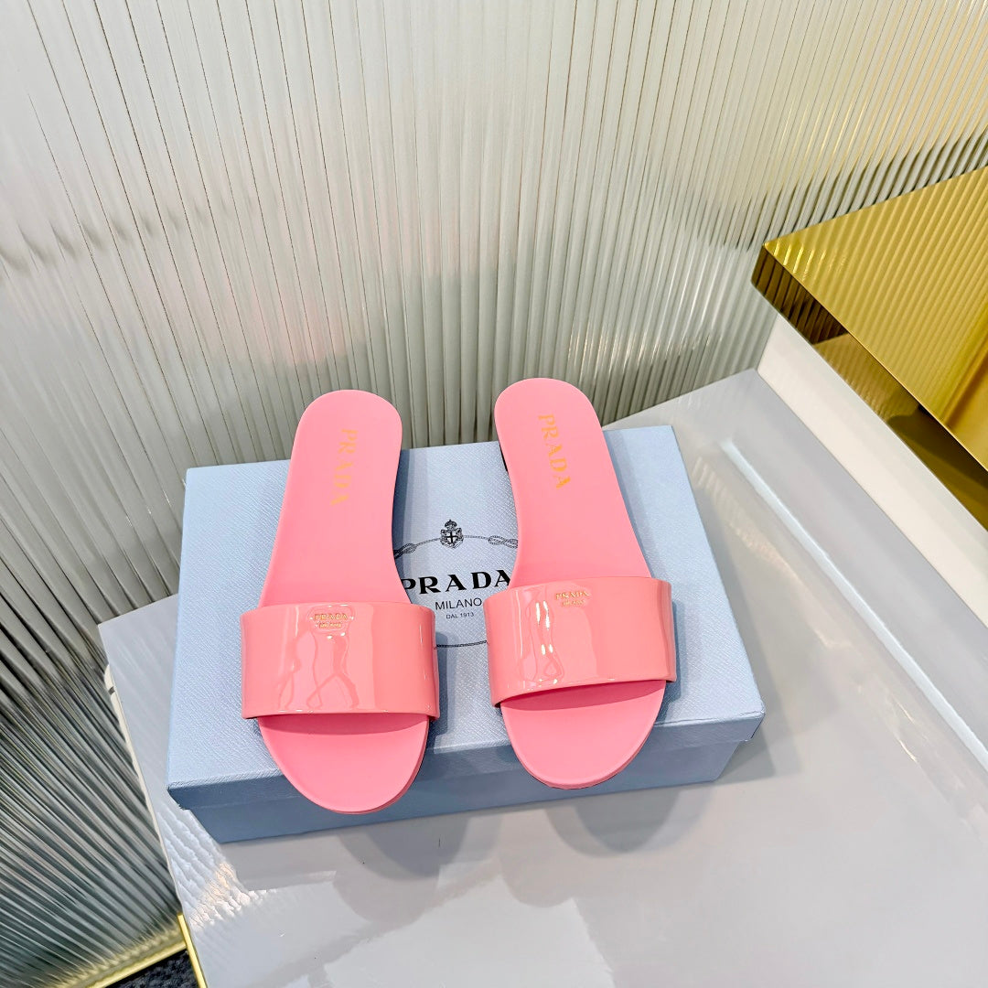 Prada 2026  Logo Patent Leather Slide Calfskin 715621