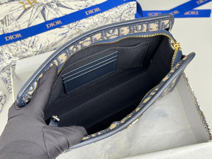 CD 30 Montaigne Dea Pouch 26cm Blue Jacquard  258619