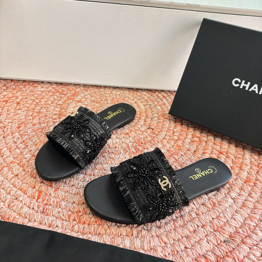 CC 26s Slippers Black Fabric Sheepskin 648230