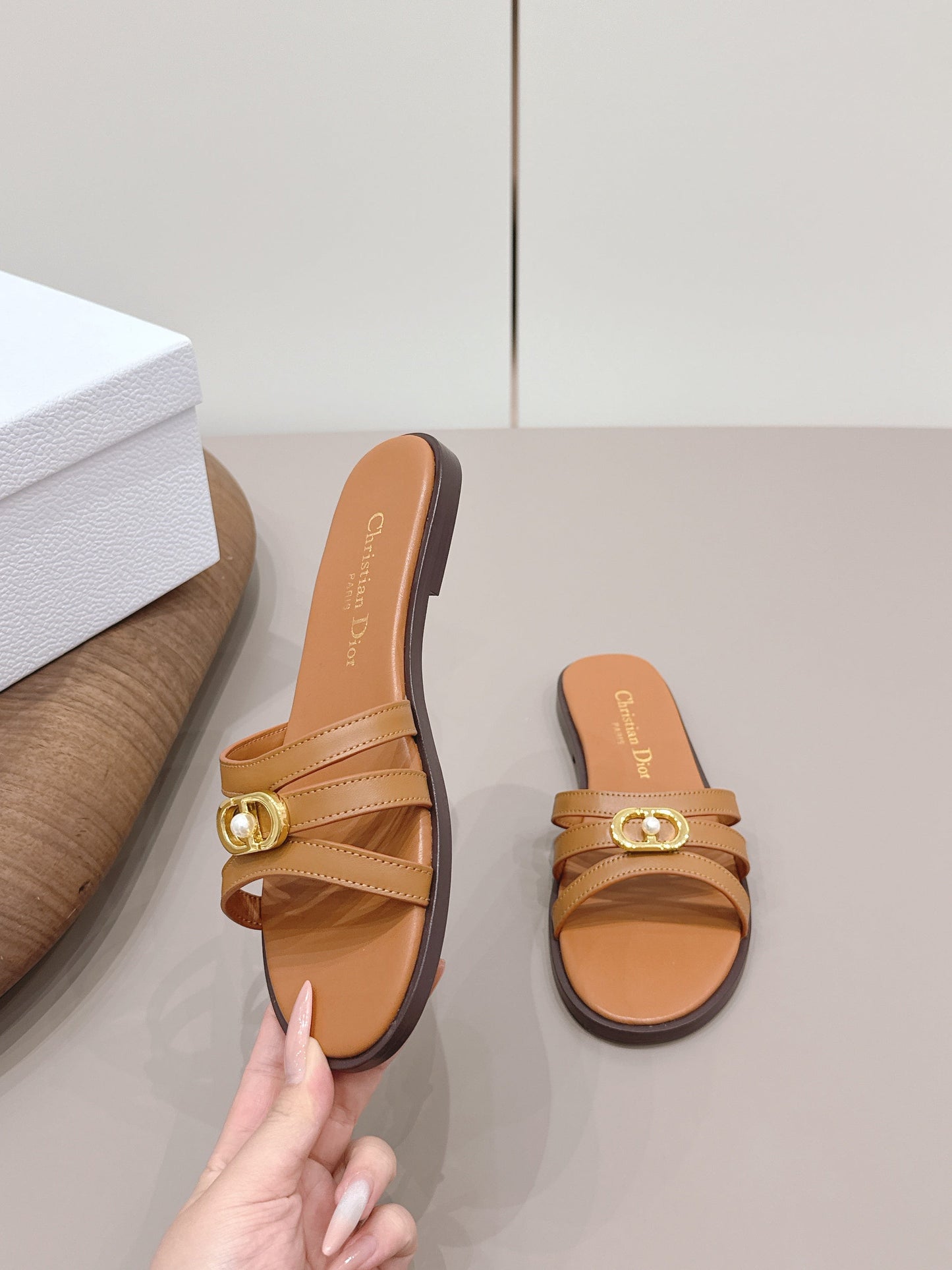 CD 26s 30M Slide Tan Calfskin 738223