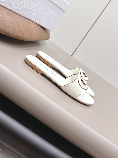 CD 26s Round-Toe Slide Sandals White Calfskin 738240