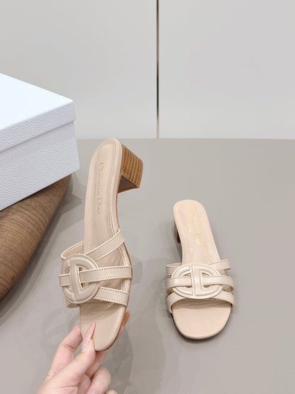 CD 26s D-Club Sandal 4.5cm Beige Calfskin 738243