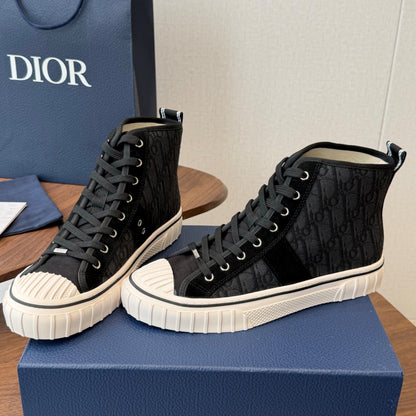 CD 26s Hooper Hight-Top Sneaker Black Canvas 940261