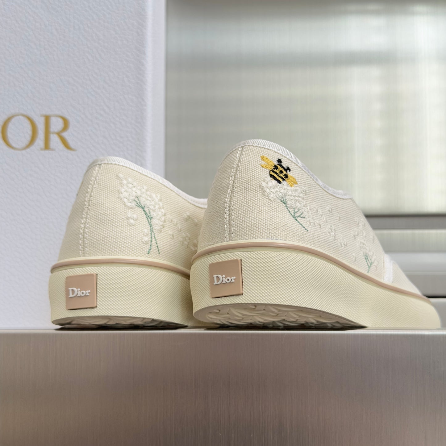 CD 26s Saltwind Sneakers Cream Canvas 920080