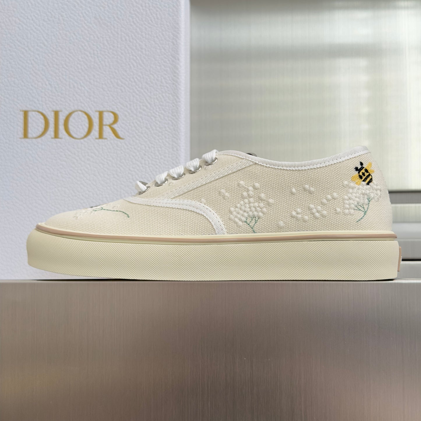 CD 26s Saltwind Sneakers Cream Canvas 920080
