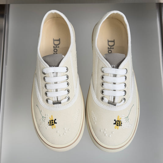 CD 26s Saltwind Sneakers Cream Canvas 920080