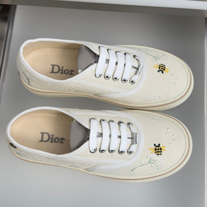 CD 26s Saltwind Sneakers Cream Canvas 920080