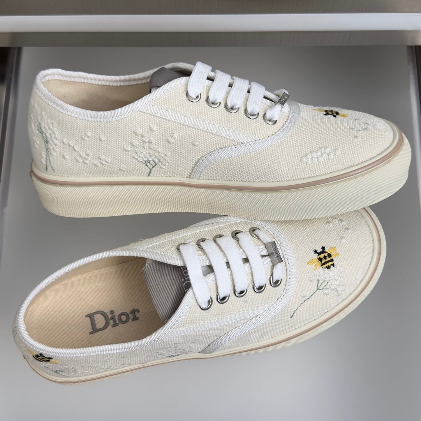 CD 26s Saltwind Sneakers Cream Canvas 920080