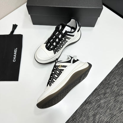 CC 26s Casual Sneakers White Black Fabric Cowhide 626370